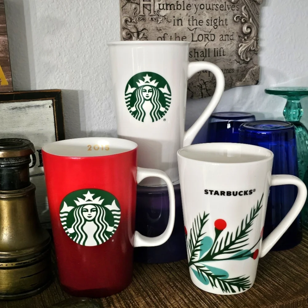 Starbucks Holly Berries Holiday Coffee Mug Cup 12 Oz 2020 Pine